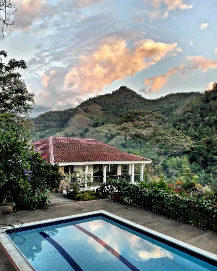 Duck House Hotel La Vega  Esterno foto